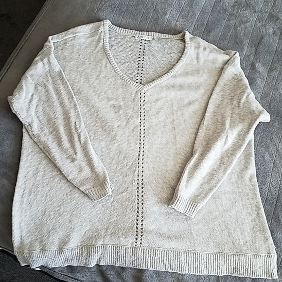 Justfab grey sweater - Picture 2 of 3